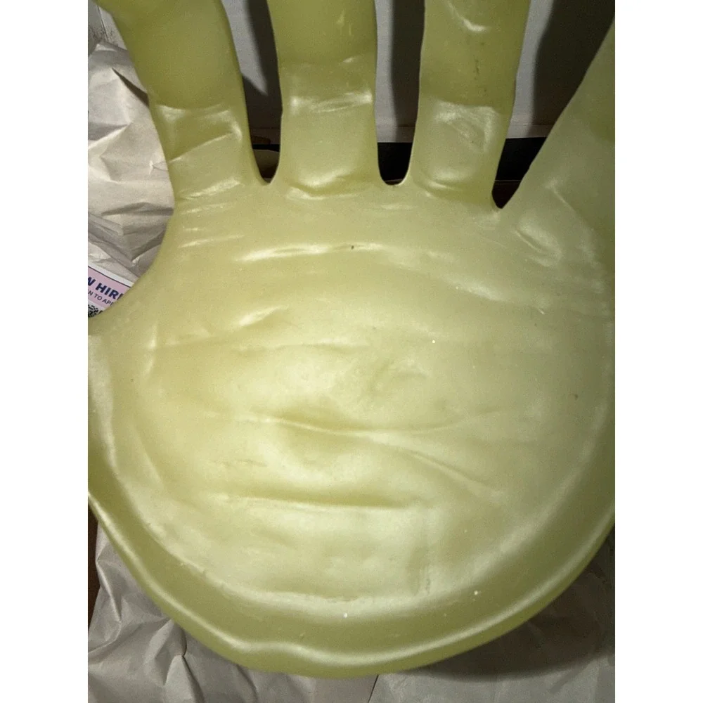 Bath and Body Works Halloween Glow in the‎ Dark Zombie Hand 3-Wick Candle Holder